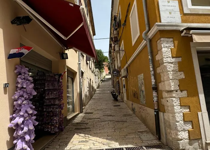 Westate Modern In Old Town - Free Parking Apartman Pula