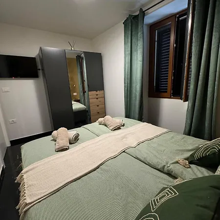 Apartment Lila Modern In Old Town