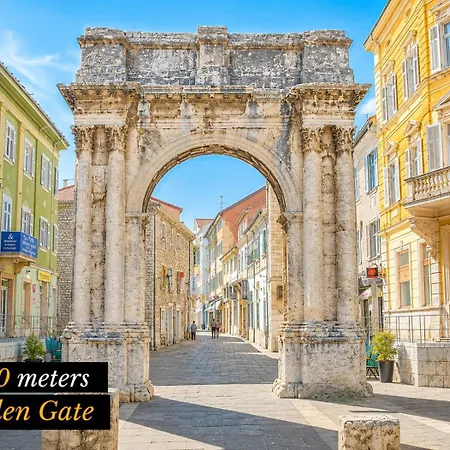 Apartment Lila Modern In Old Town Pula