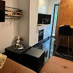 Westate Modern In Old Town - Free Parking Апартаменты *