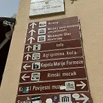 Апартаменты Westate Modern In Old Town - Free Parking Пула