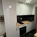 Westate Modern In Old Town - Free Parking Апартаменты Пула